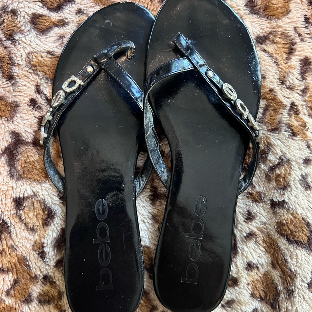 Bebe Black Sandals Minimalist Design says 8 but its 7.5
